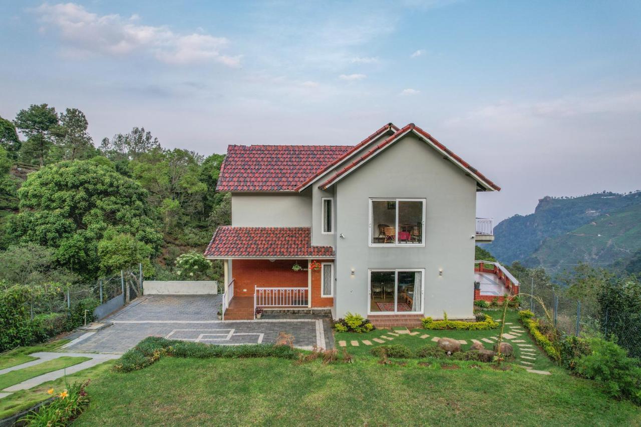 3 Bedroom Valley View Villa *