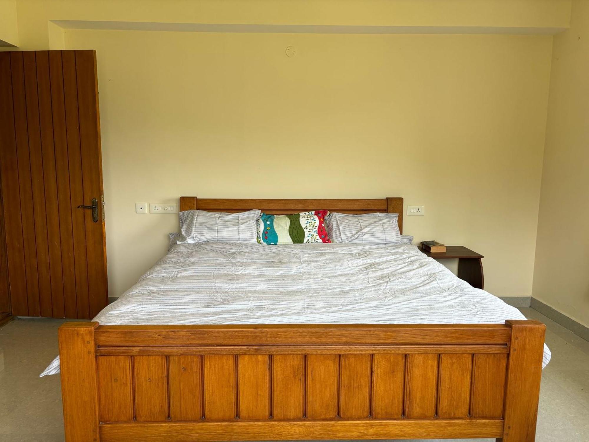 Green Home Homestay *