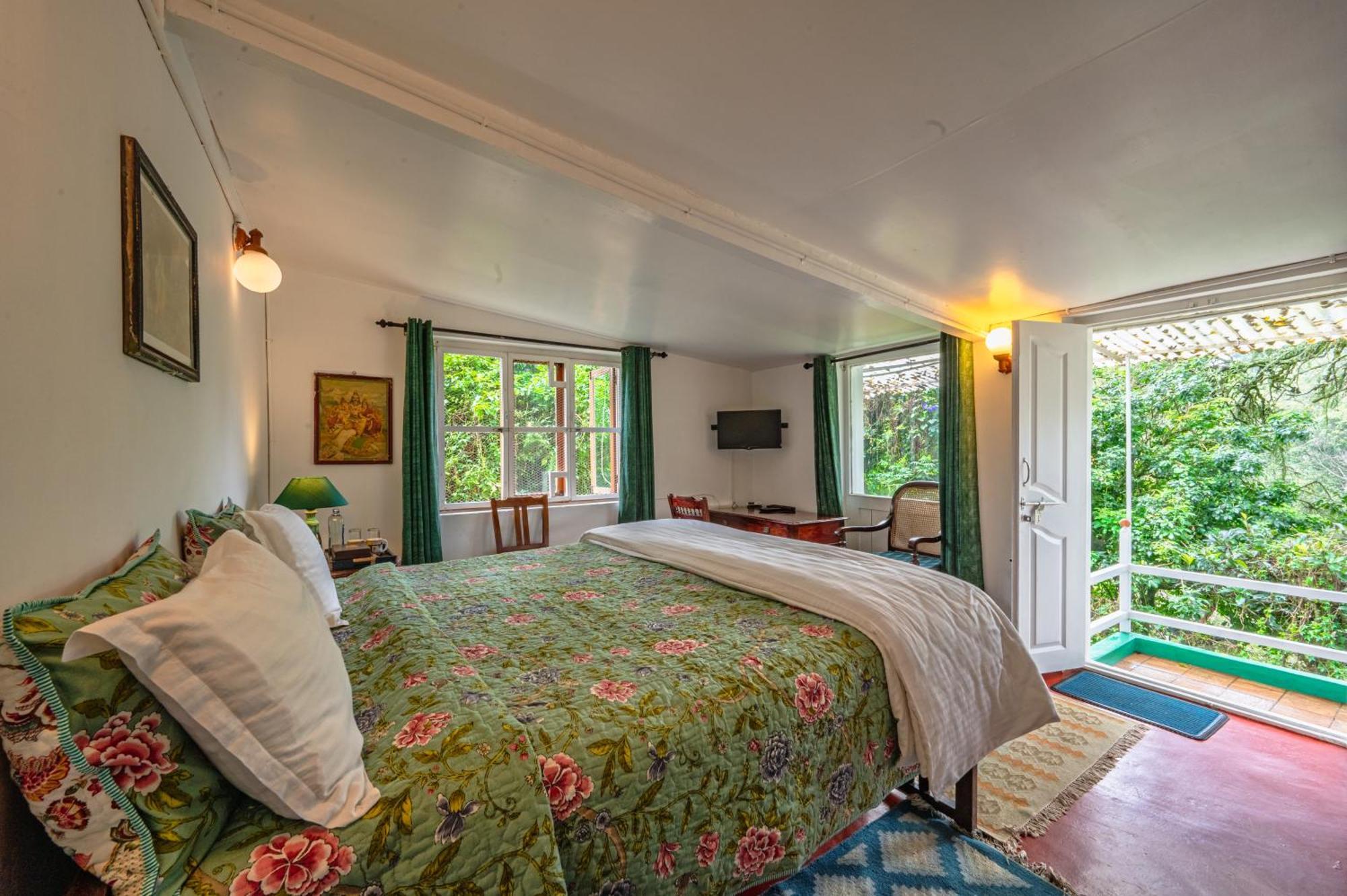Hotel Neemrana's Wallwood Garden