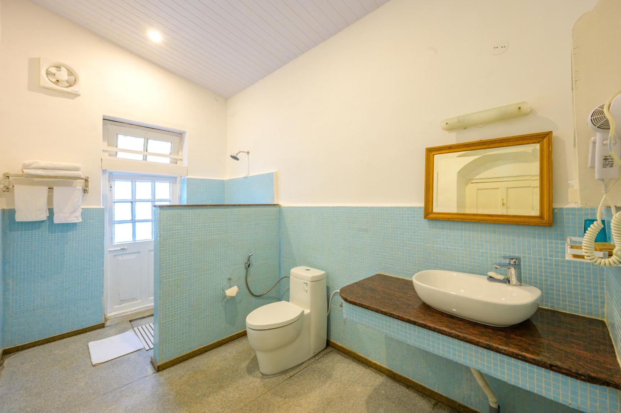 Neemrana's Wallwood Garden Hotel