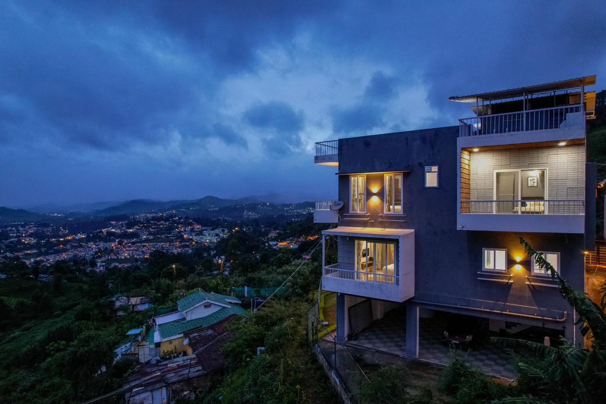 Villa Cloud Walk By Xplore Indo