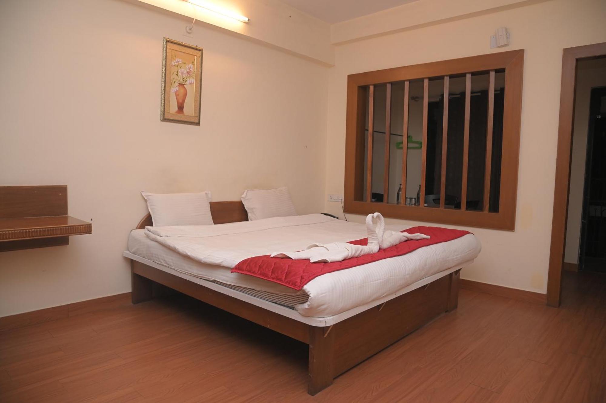 Hotel Vivek Coonoor