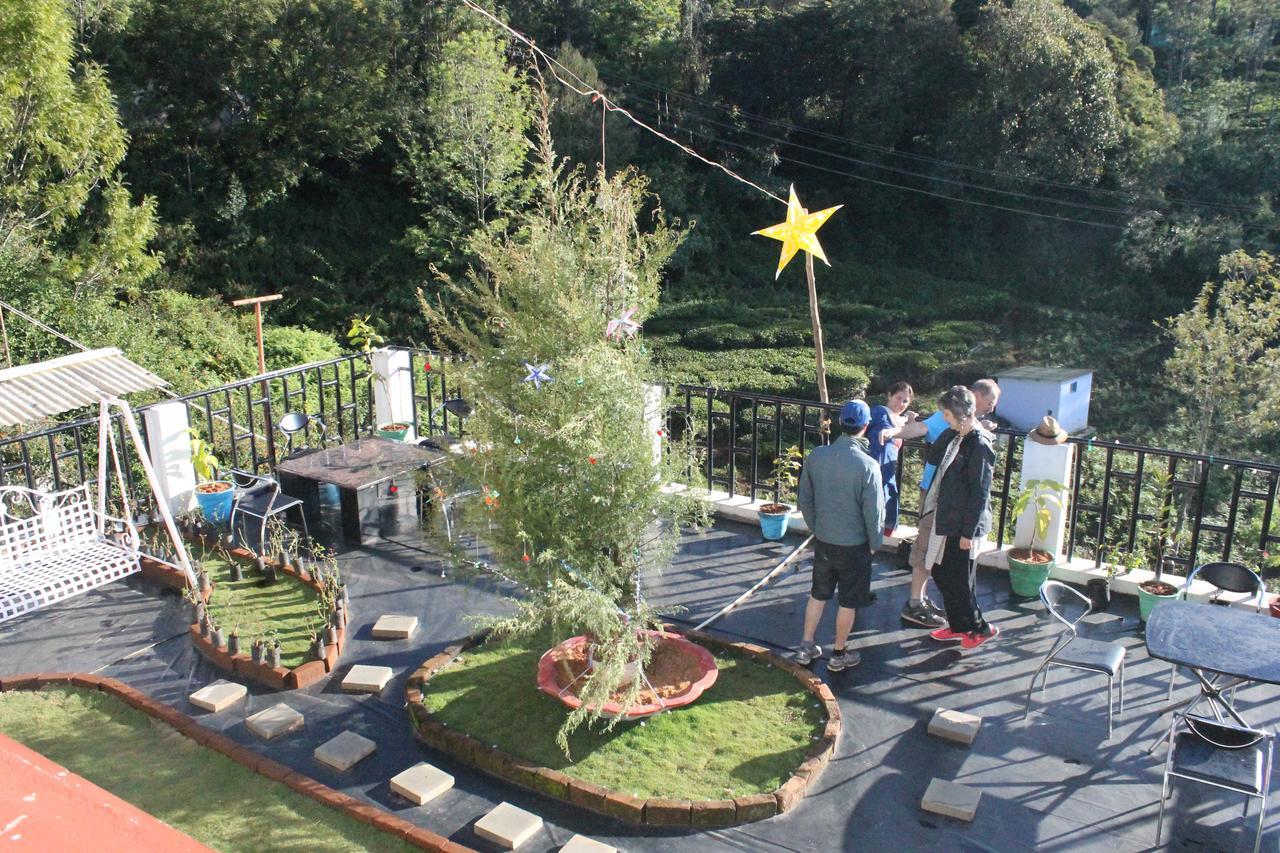 Oaks Homestay *