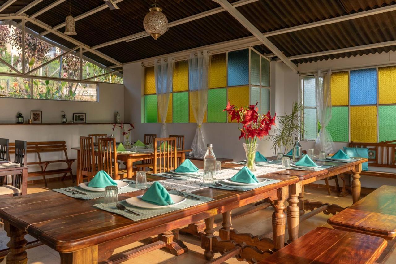 Villa Yellow Tulip With Breakfast, Bbq Grill & Pet By Stayvista